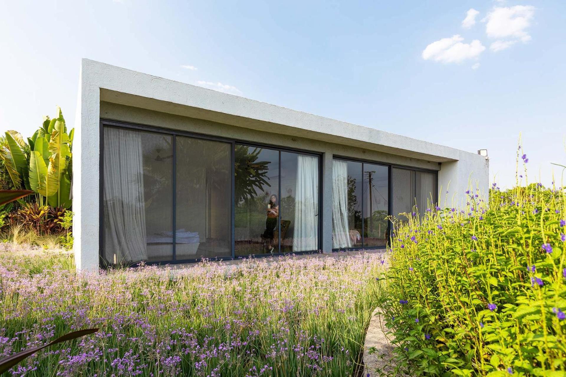 Open House By Stayvista - Nestled In Nature, Featuring A Swimming Pool & Expansive Lawn For A Serene Retreat Shikrapur 외부 사진