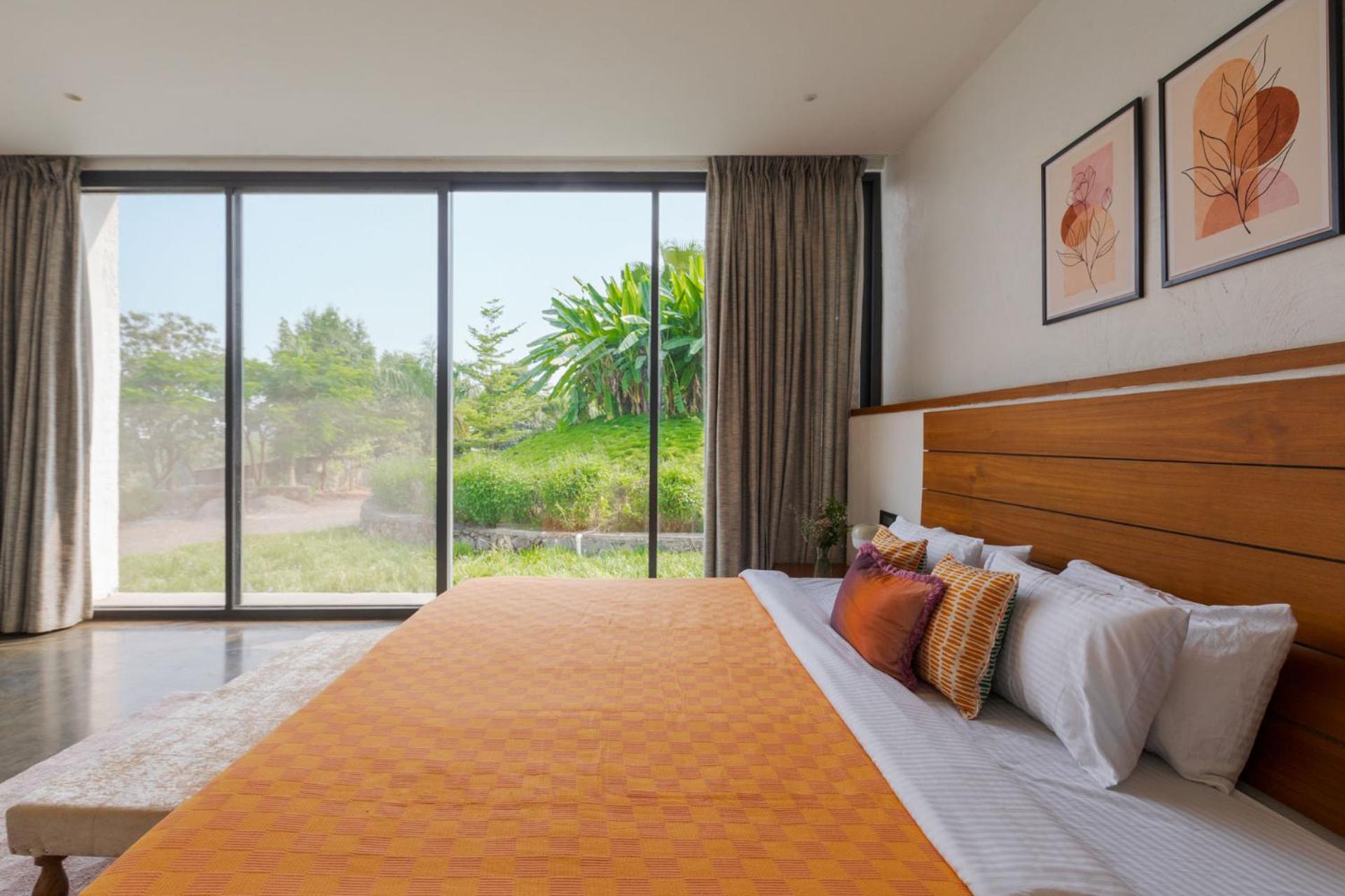Open House By Stayvista - Nestled In Nature, Featuring A Swimming Pool & Expansive Lawn For A Serene Retreat Shikrapur 외부 사진