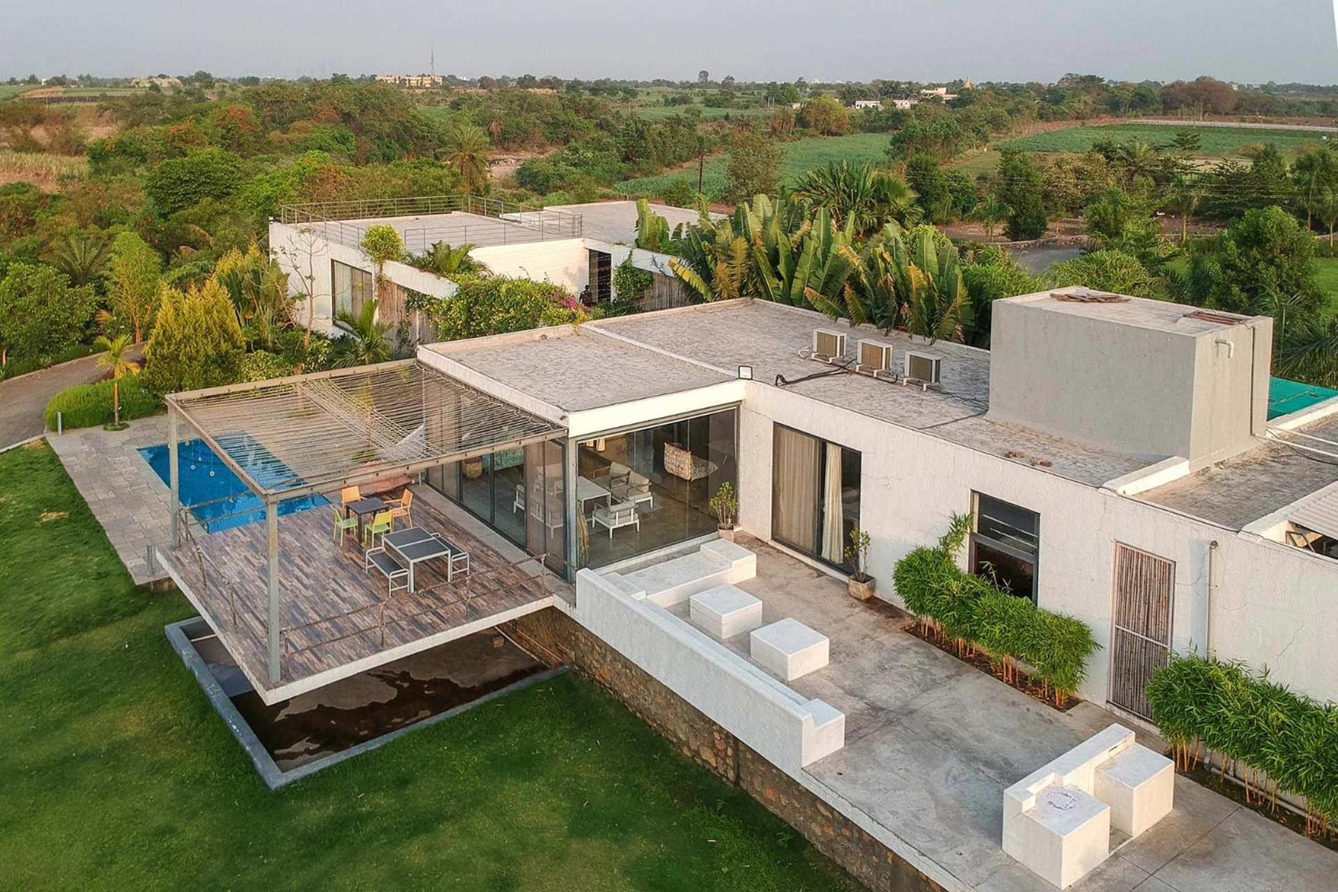 Open House By Stayvista - Nestled In Nature, Featuring A Swimming Pool & Expansive Lawn For A Serene Retreat Shikrapur 외부 사진